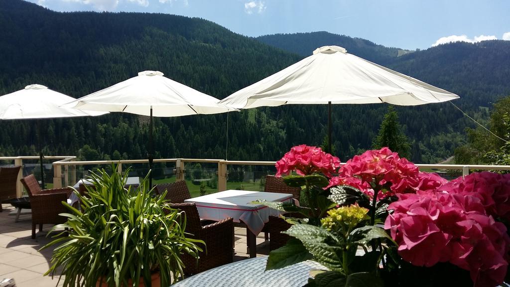 Wohlfühl&Genusshotel Felsenhof Bad Kleinkirchheim Exterior foto