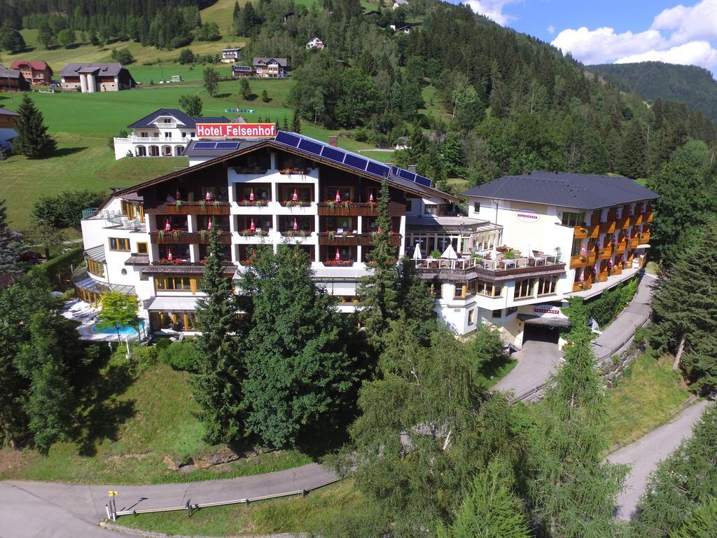 Wohlfühl&Genusshotel Felsenhof Bad Kleinkirchheim Exterior foto